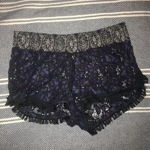 NWOT Maaji Navy Lace Cover-Up Shorts, S